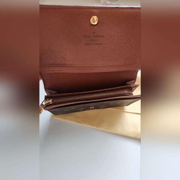 ✨️Louis Vuitton Vintage Monogram Snap Wallet - Picture 6 of 13